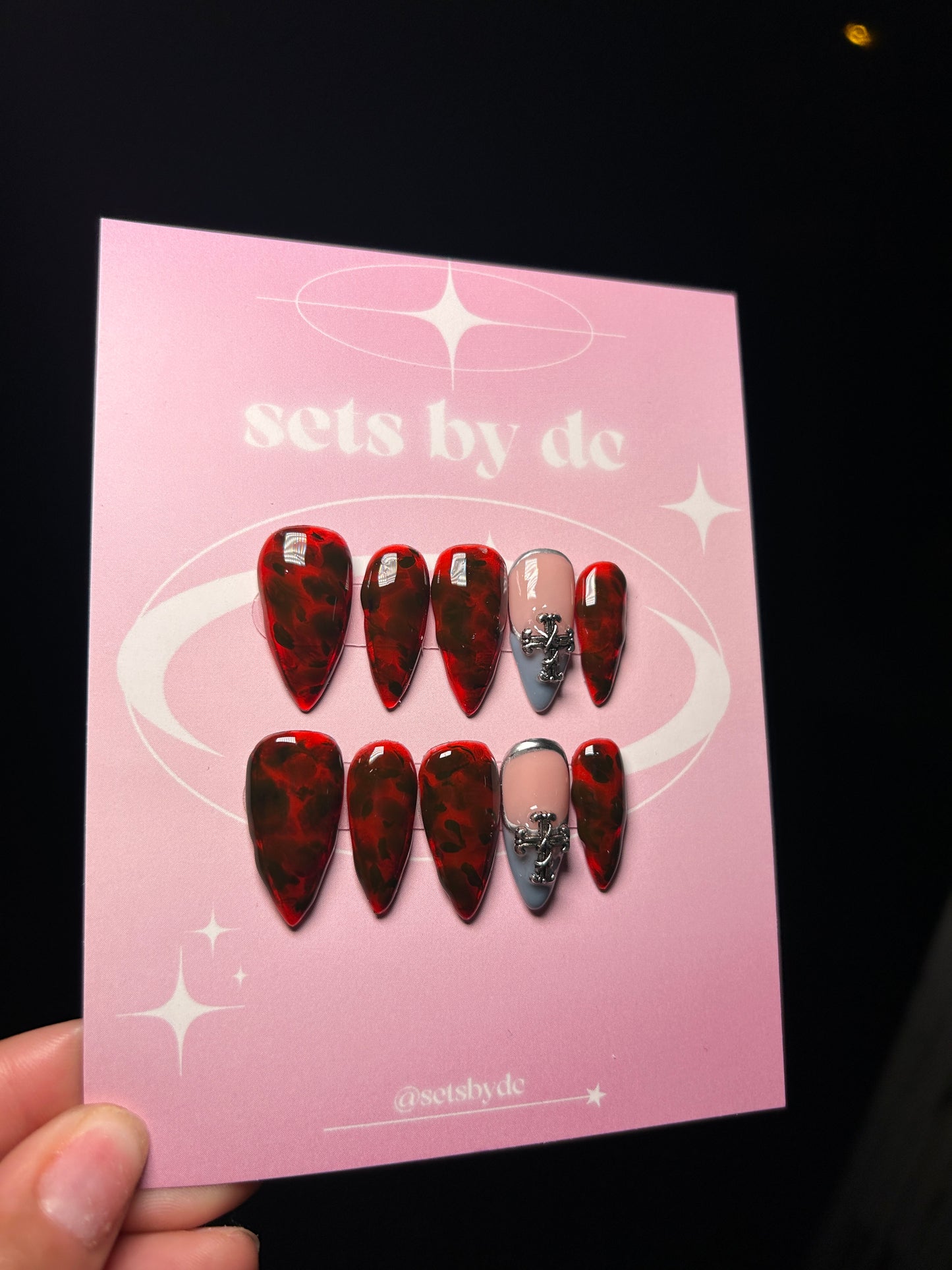 red tortoise shell nails